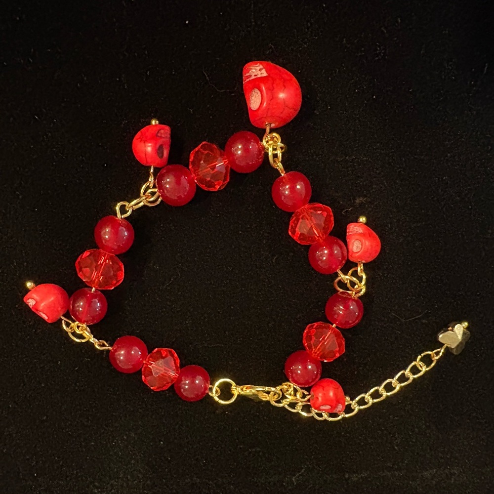 Elegant Red and Gold Beaded Bracelet